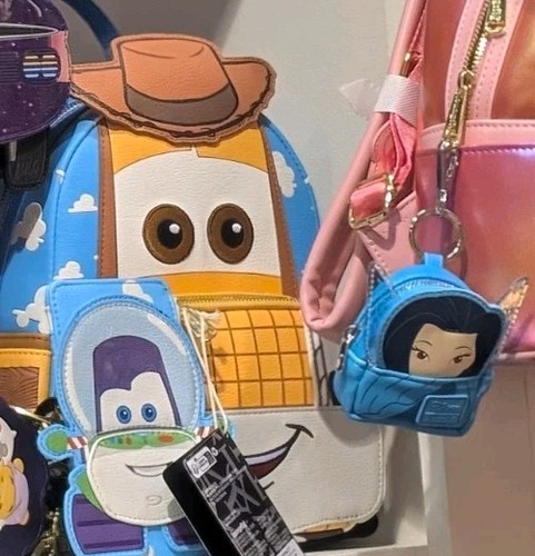 Disney loungefly d23 exclusive - disney,