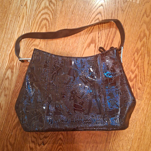 Brown patent embossed medium - brown,