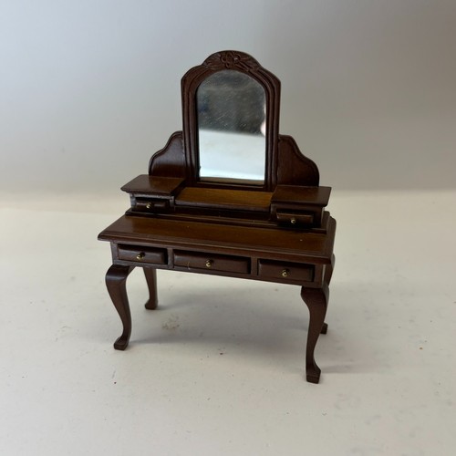 12th scale dolls house - 1:12th,