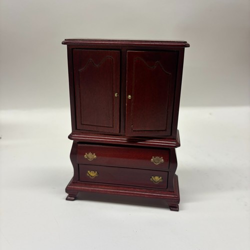 12th scale dolls house - 1:12th,