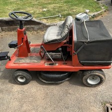 MTD Pinto , Sit On Lawnmower, Red, Good Working Order
