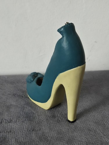 Vintage style teal - &, cream