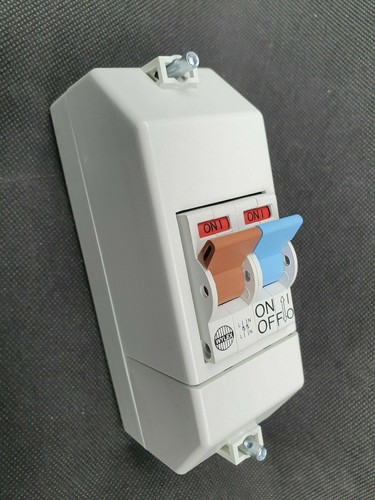 Wylex 100a pole - wylex,