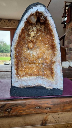 Citrine geode 430 - citrine,