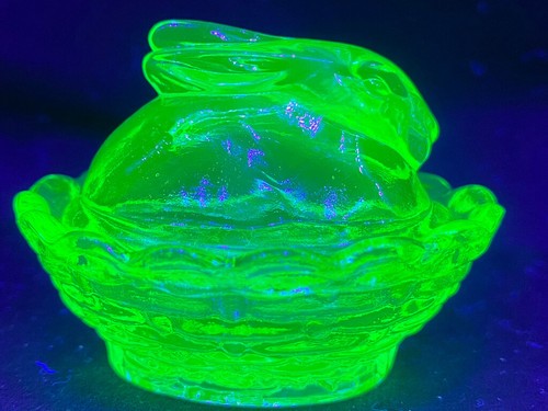 Blue green vaseline uranium - blue,