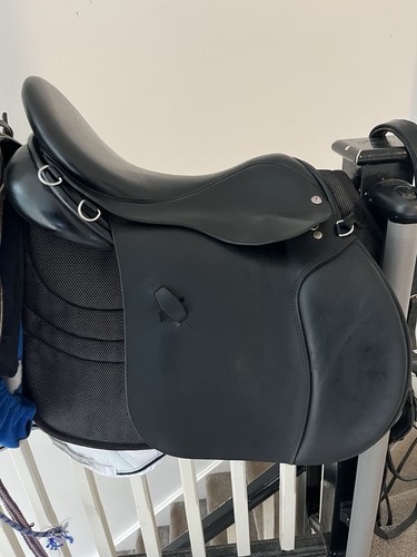 Farrington black saddle - farrington, gp