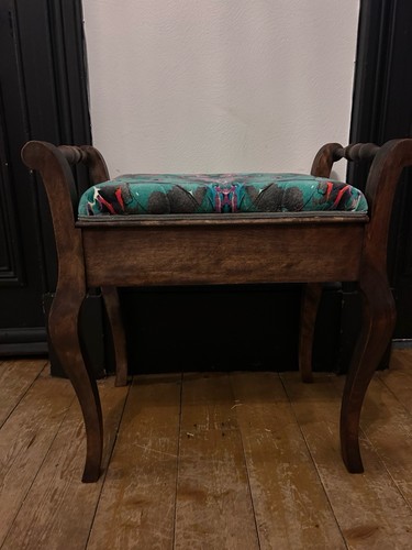Stunning vintage piano stool - stunning,