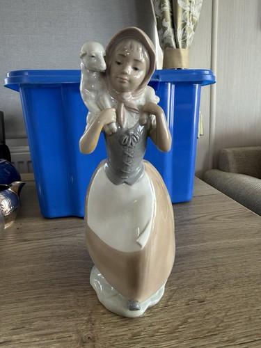 Vintage nao lladró - by,