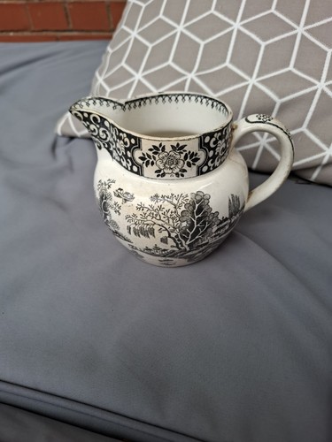 Vintage green ming - ming, jug
