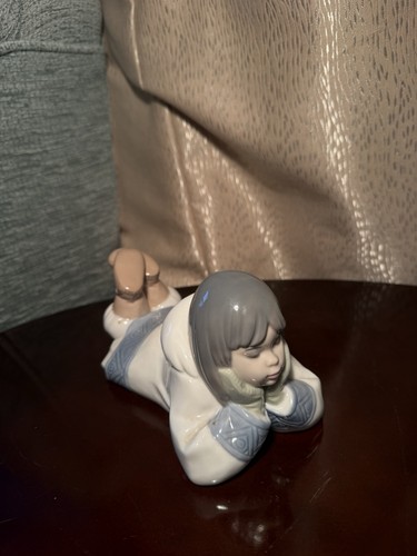 Nao lladro dreaming the - nao, on