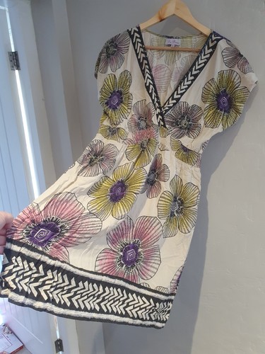 Pretty matalan jewelled beaded - pretty,
