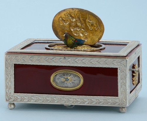 Enamelled singing bird box and - singing,