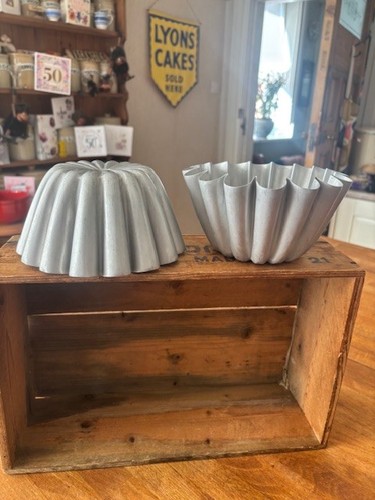 Vintage pair round - vintage, fluted