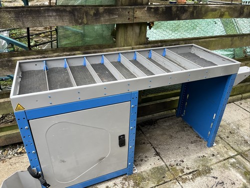 Universal metal van - metal, racking