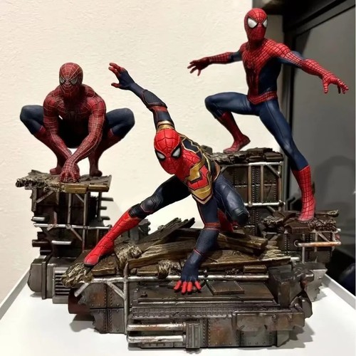 Spider man statue - spider-man,