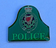 POLICE RESERVE ROYAL ULSTER CONSTABULARY REMEMBRANCE VETERAN RUC flags pin badge