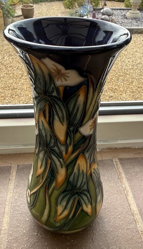 Moorcroft 8in vase - vase, 'elfin