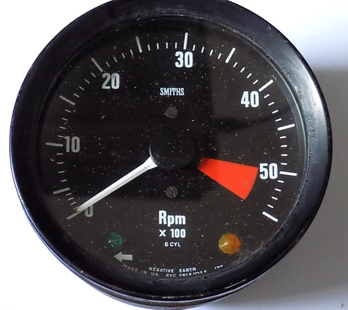 Jaguar xj6 smiths 5500rpm - 5500rpm, rev