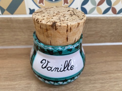 Rare vanilla spice pot 1960s - vanilla,