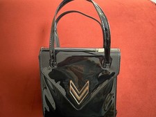 ESSELL PATENT VINTAGE HANDBAG