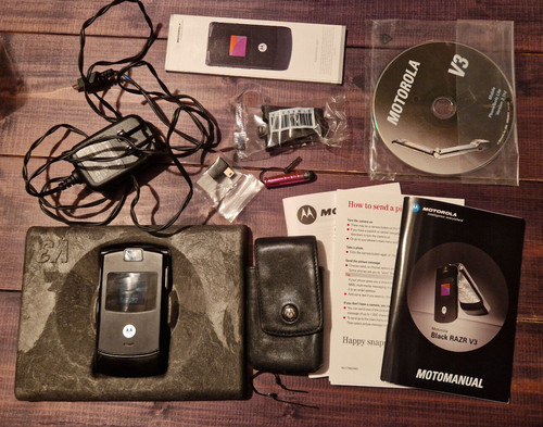 Motorola razr black - v3,