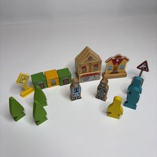 WOODEN TRAIN SET ACCESSORIES