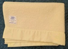 Boots Witney Vintage Pram Blanket Acrylic Fleece Yellow 70x100cm