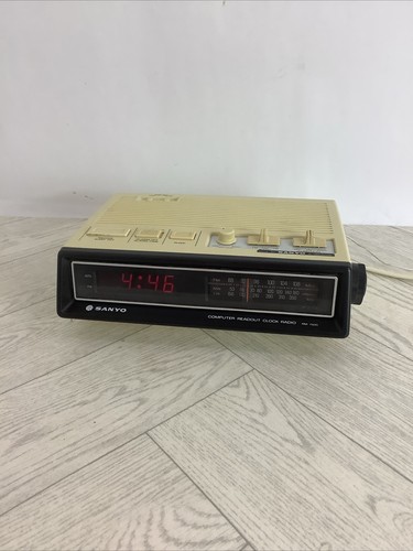 Sanyo rm5100 radio alarm - radio,