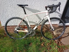 Trek Domane series 6 carbon (56cm)  Ultegra disc road bike