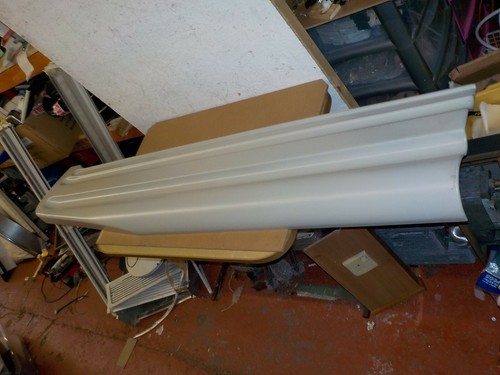 Side skirt - side,