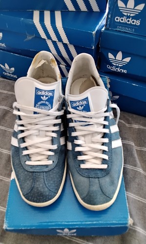 Adidas gazelles size 8 - og,