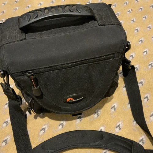 Lowepro nova camera - nova, aw