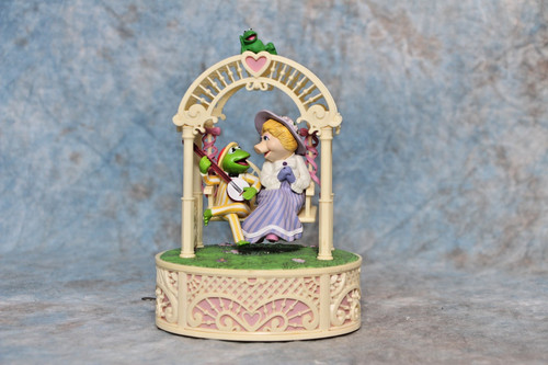 1983 enesco music - music, box