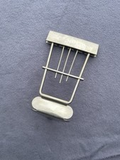 Vintage Höfner bass trapeze