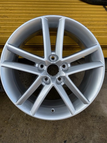 Genuine seat leon - leon, 17”