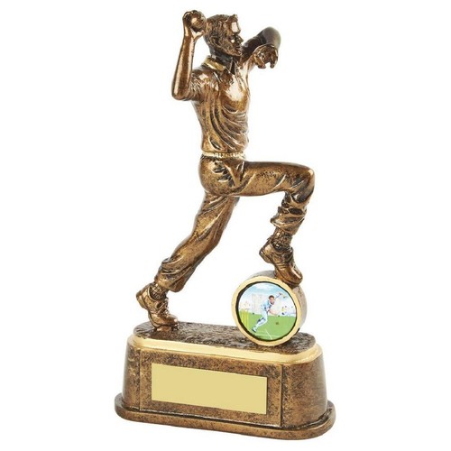 Male cricket bowlers - cricket, trophy