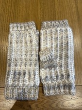 Ugg Fingerless Mittens Brand New without tags