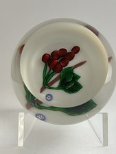 Saint Louis 1992 leaves and berries glass paperweight