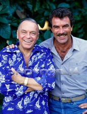 Tom Selleck, Frank Sinatra in “Magnum” 10 x 8 Photograph