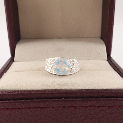 Milky opal gemstone 925 - gemstone,
