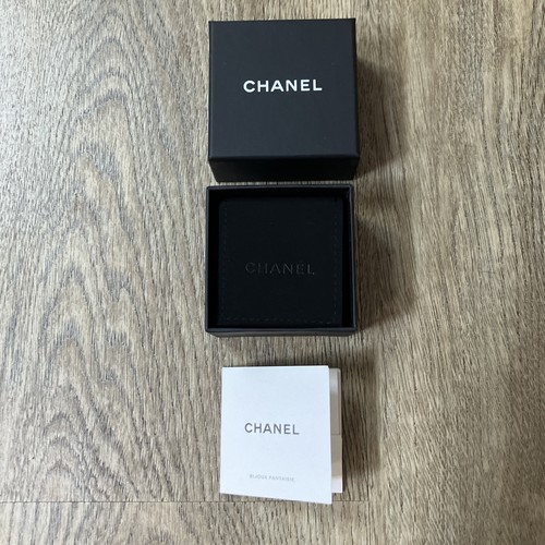 Authentic chanel black - chanel,