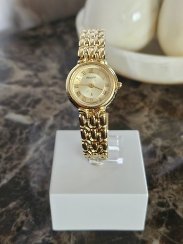 Ladies vintage accurist watch - ladies,