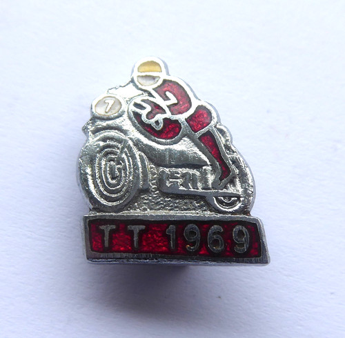 1969 isle man badge - of,