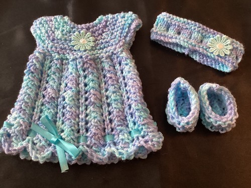 Hand knitted dolls - , clothes