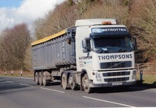 COL PHOTO: W M THOMPSON VOLVO FH ARTIC BULKER TRAILER - NK56 APX