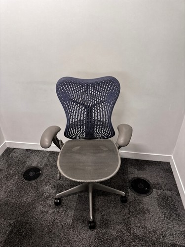 Herman miller mirra - miller, 1