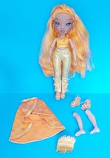 RAINBOW HIGH MEENA FLEUR