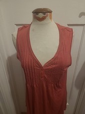 Ladies Tu Size 14 Pink V Neck