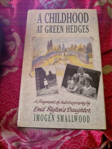 Childhood green hedges - green,