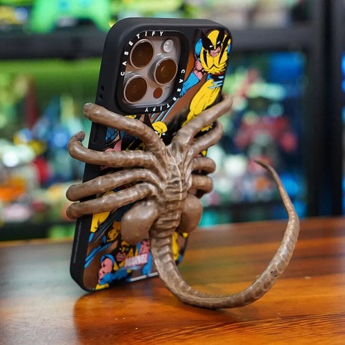 Facehugger phone holder - phone,